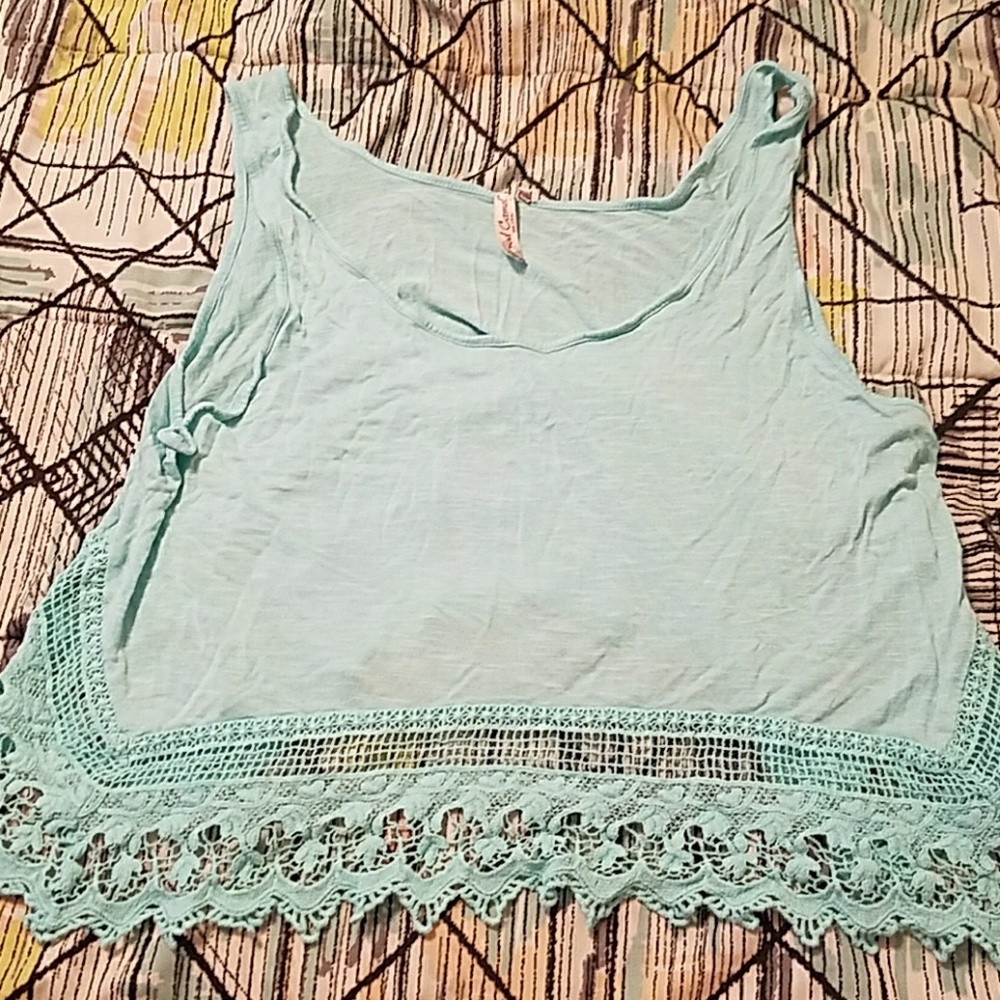 Crop top